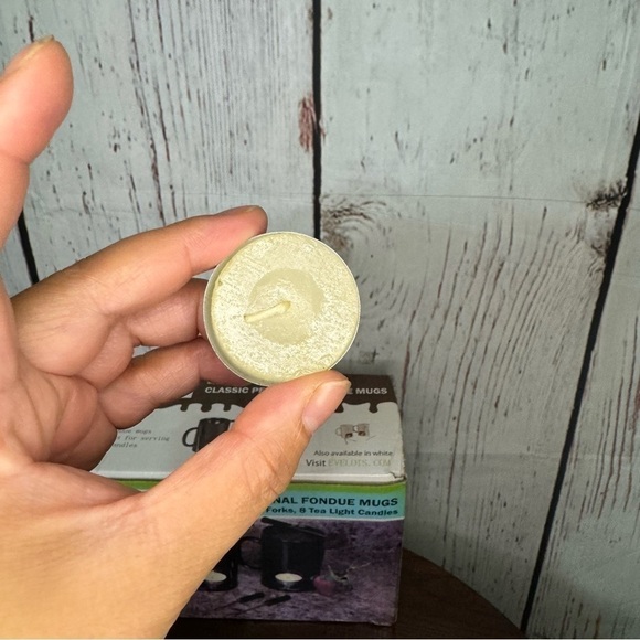 Set of 2 Personal Fondue Mugs with 4 forks and 8 tea lights - Picture 4 of 11